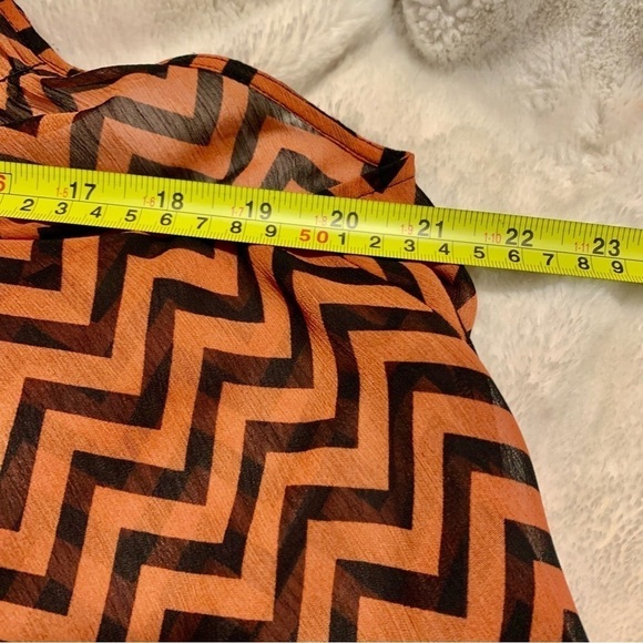 H&M Tunic Top XS/S Black Rust Chevron Stripe Sleeveless Semi-Sheer Tank - Picture 14 of 14